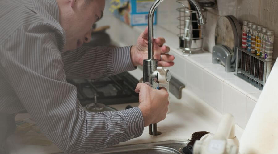 Local water heater installation in Kaneville, IL